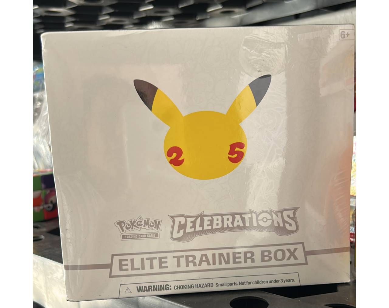 Pokémon TCG: Celebrations Elite Trainer Box del 25